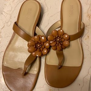 Michael kors beige sandals size 6m